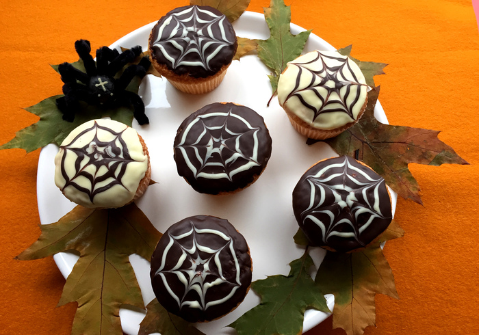 Cupcakes with Chocolate Spiderwebs
