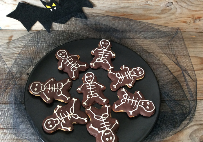 Skeleton cookies home