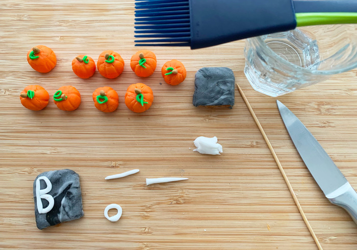 Halloween cupcakes 24