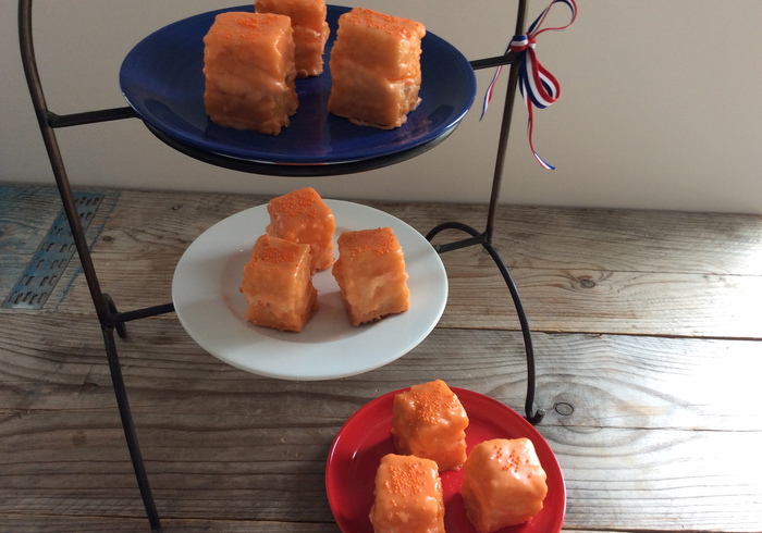 Fondant fancies home