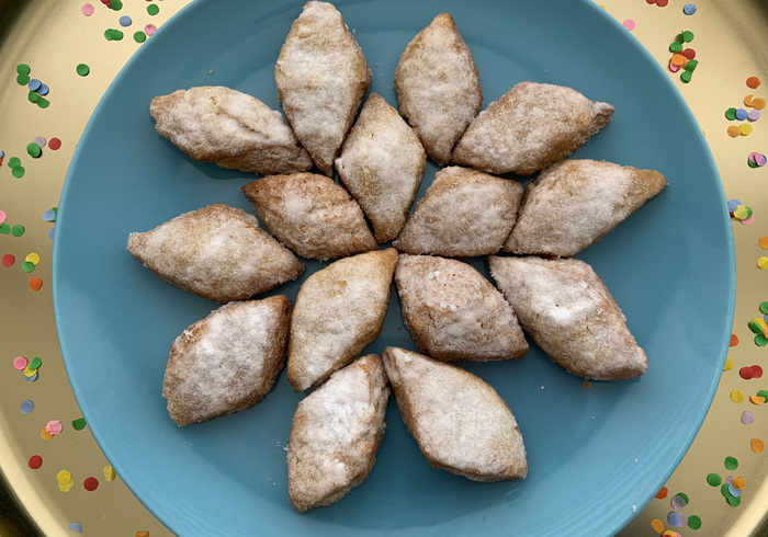 Maida biscuits sidepicll