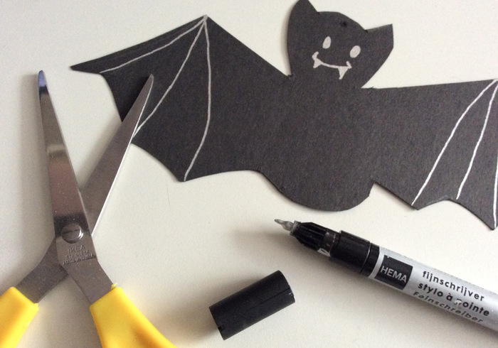 Halloween mobile 01