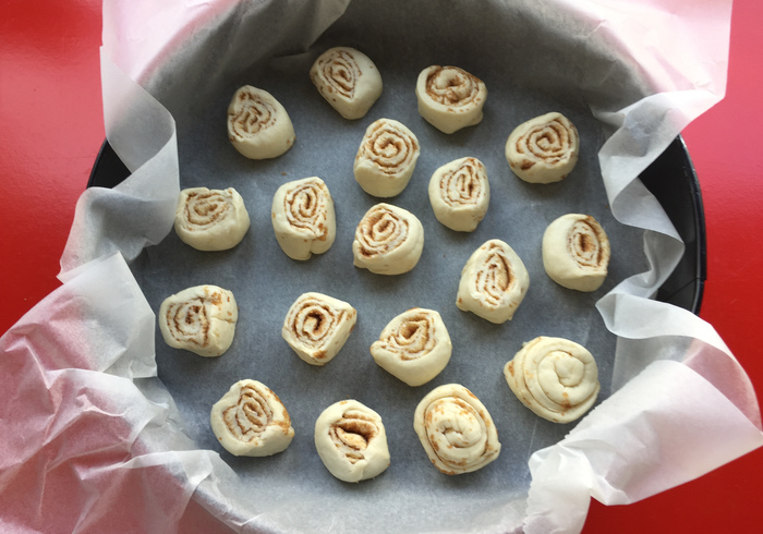 Easy cinnaman rolls 10