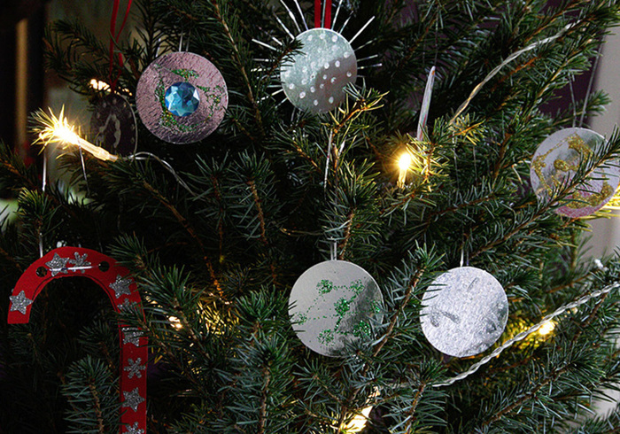 Kerstboom hangers home