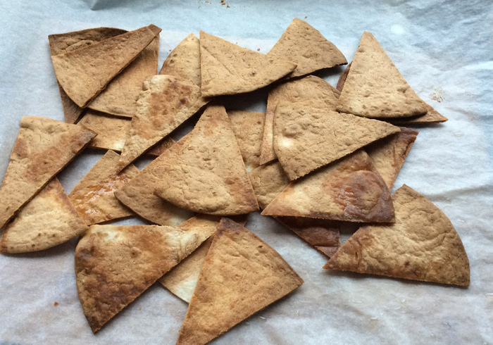 Guacamole tortilla chips 04
