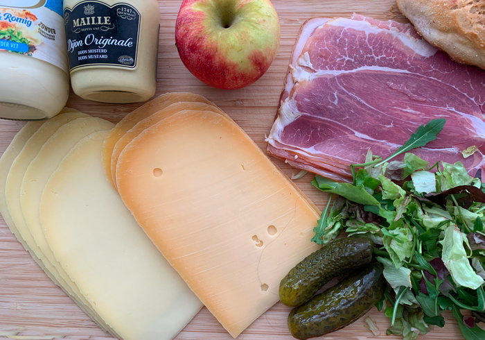 Ploughmans sandwich sidepic