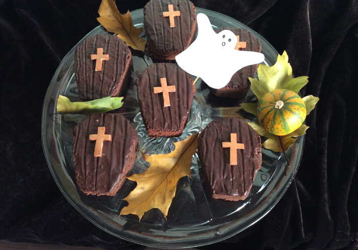 Halloween brownies home