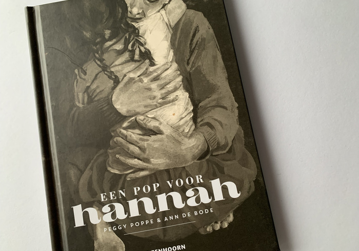 Een pop voor hannah sidepic