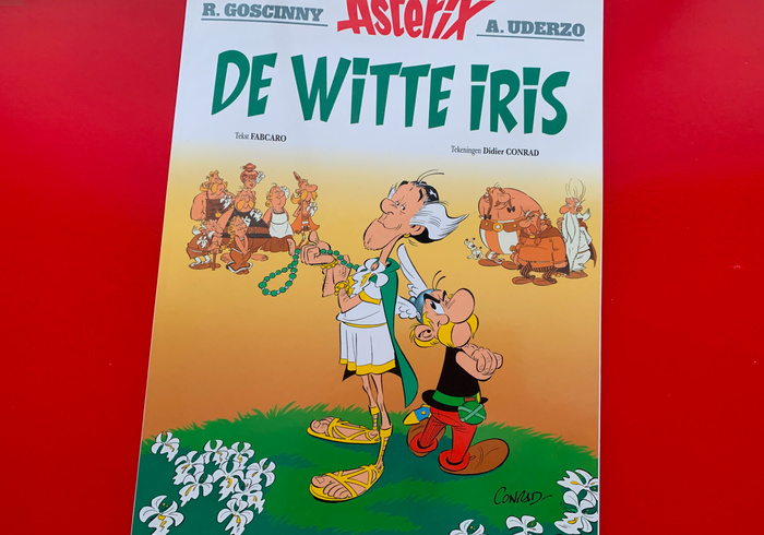Asterix en de witte iris sidepic