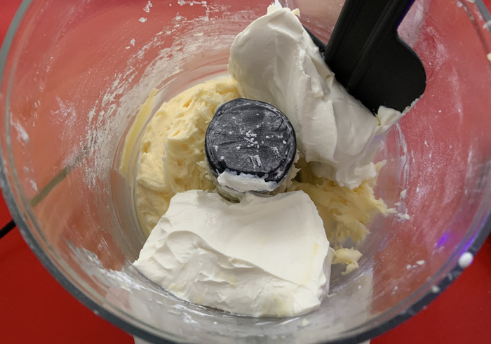 Cheesecake buttercream 06