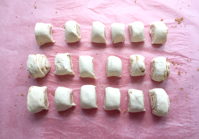 Easy cinnaman rolls 08