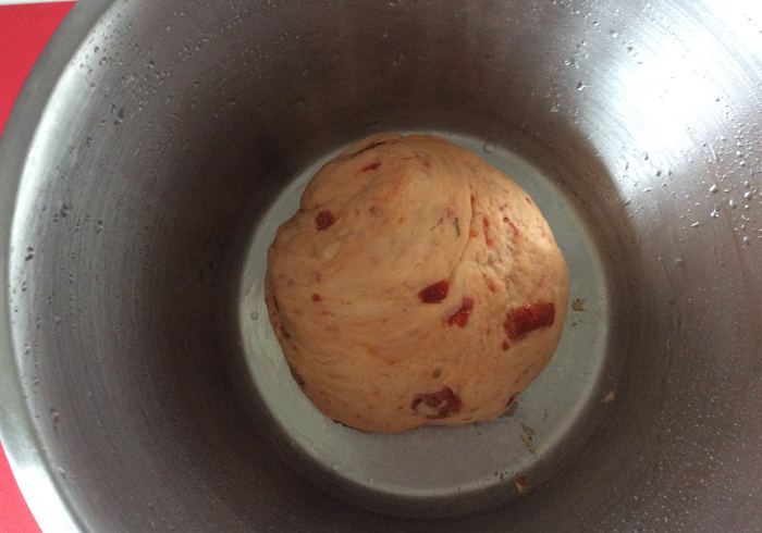 Sundried tomato bread 14