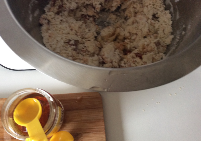 Sundried tomato bread 06