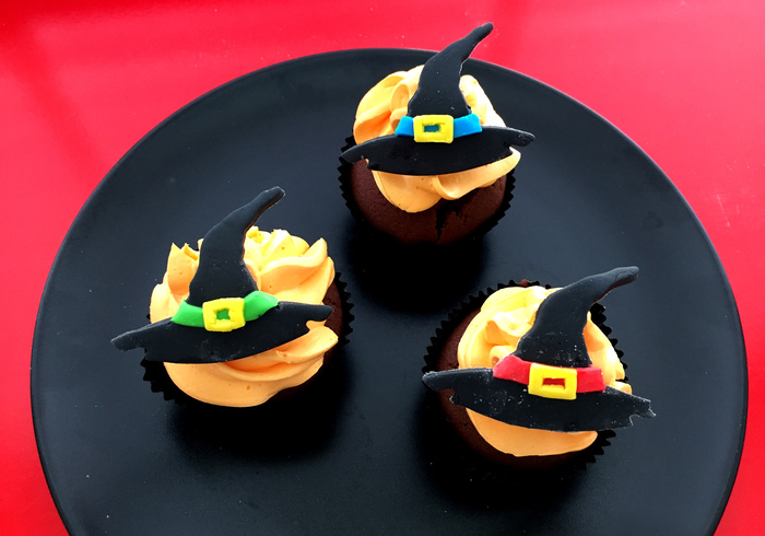 Halloween cupcakes sidepicll