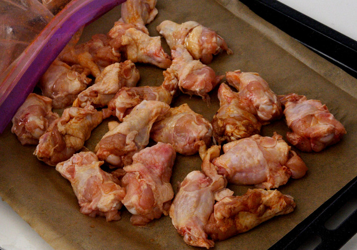 Hot chicken wings 06