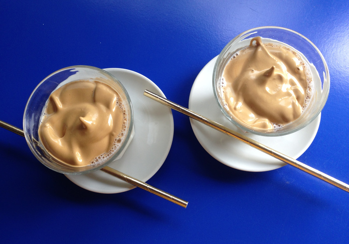 Dalgona coffee sidepicll