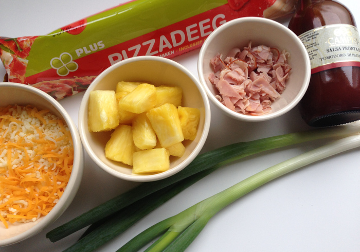 Hawaiian pizza pops sidepic