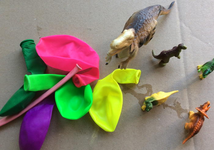 Dinosaur eggs sidepic