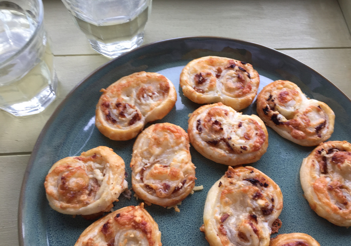 Bacon cheese palmiers home