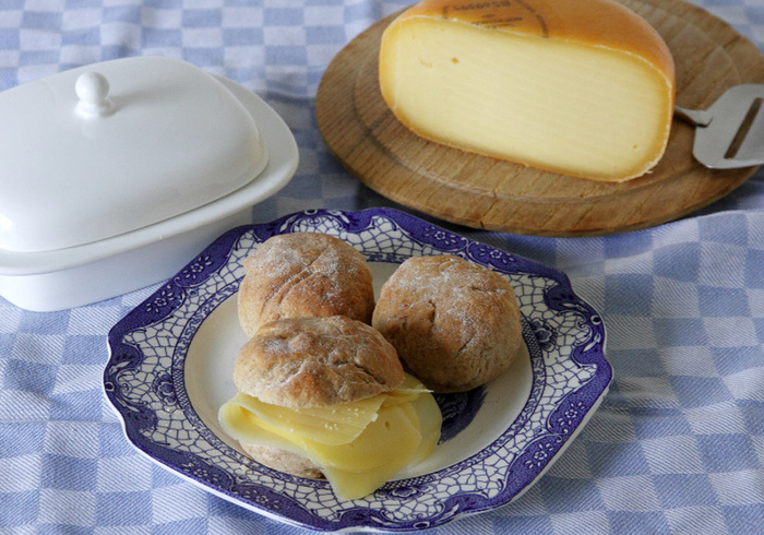 Whole wheat buns sidell