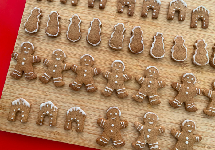 Gingerbread icing 10