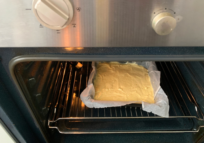 Sprinkle sponge cake 06