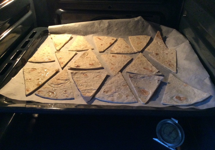 Guacamole tortilla chips 03