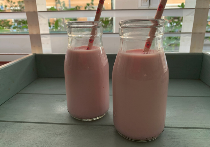 Aardbeien melk sidepicll