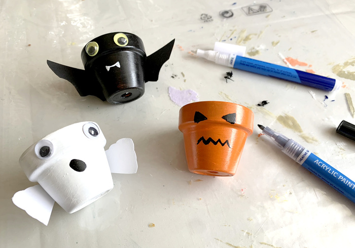 Halloween pots 10