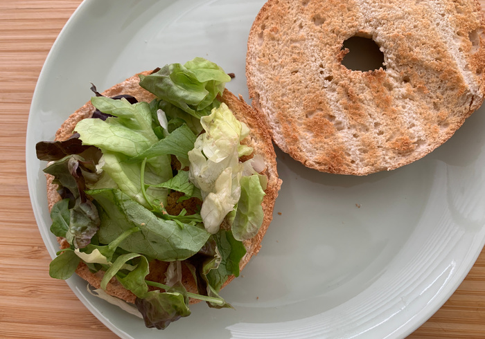Bagel makreel salade 08