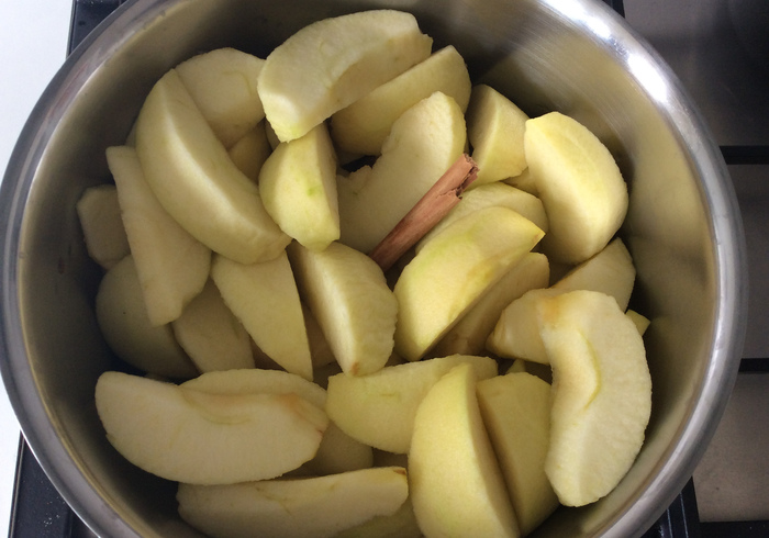 Apple sauce 02