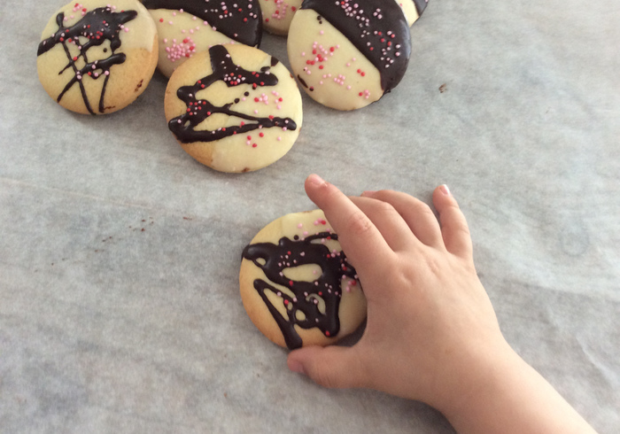 Shortbread with chocolate home