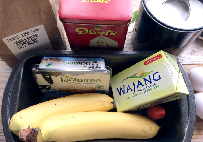 Bananen red velvet sidepic