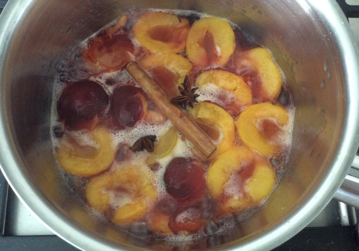 Plum compote 04