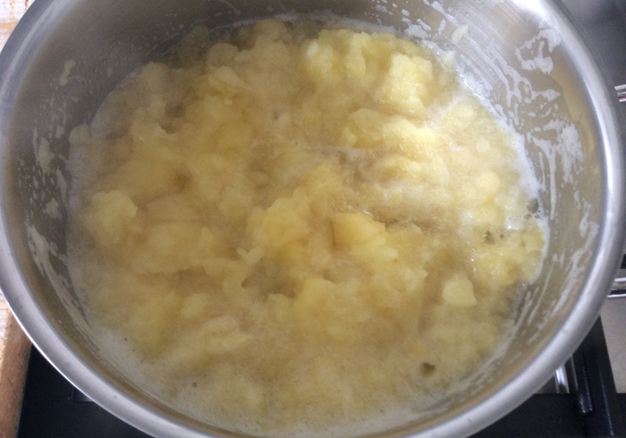 Apple sauce 03