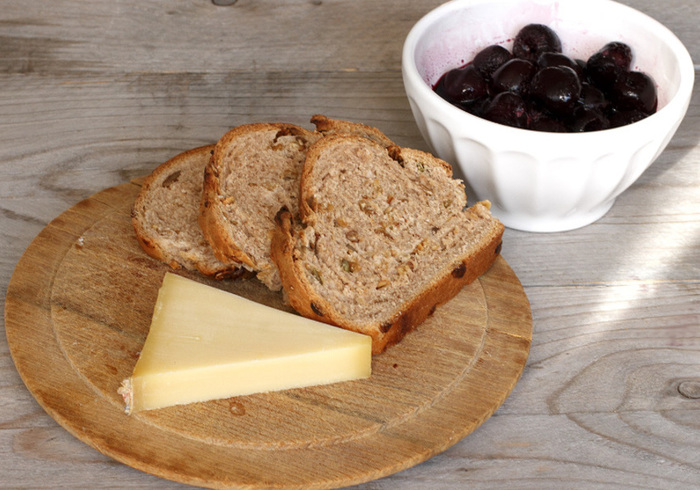 Muesli bread promoll
