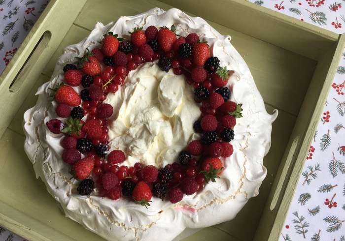 Meringue christmas wreath 17