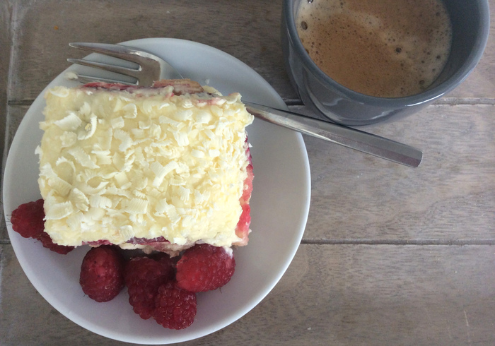 Tiramisu raspberries home