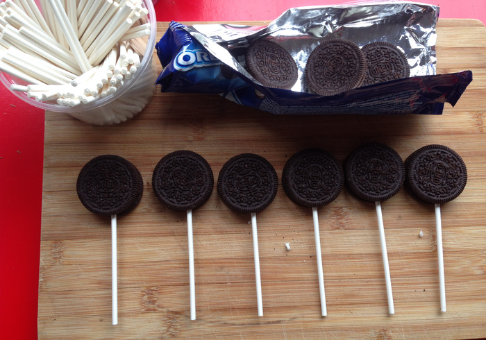 Chocolate oreo pops 05