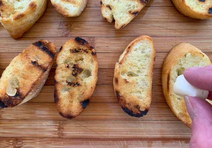 Ricotta tomato crostini 12
