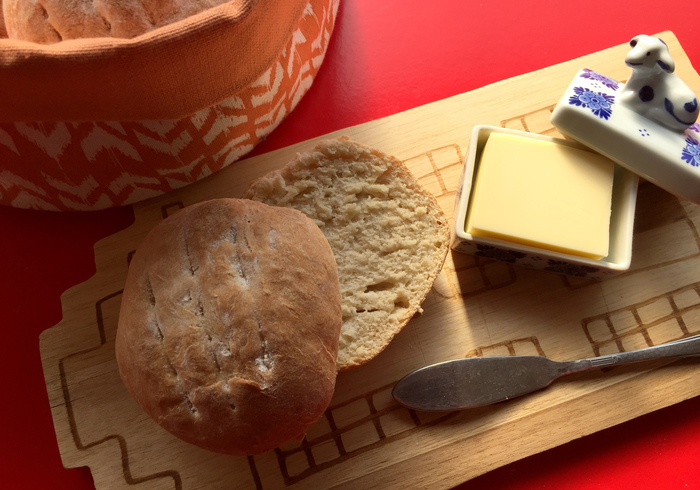 Medieval manchet rolls home