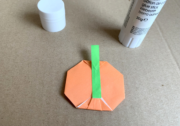 Origami pompoenen 23