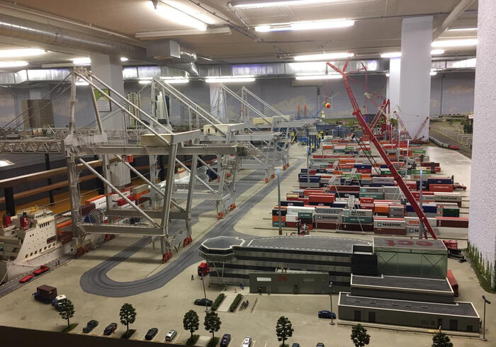 Miniworld 2021 03