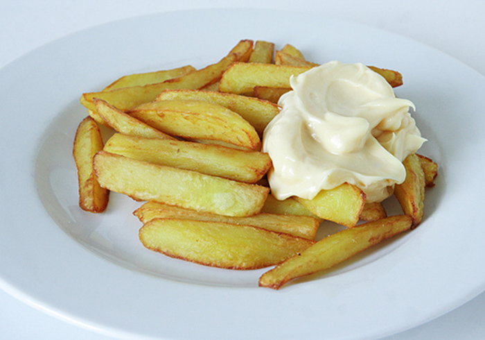 Homemade mayonaise l