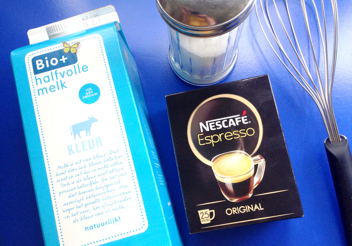 Dalgona coffee sidepic