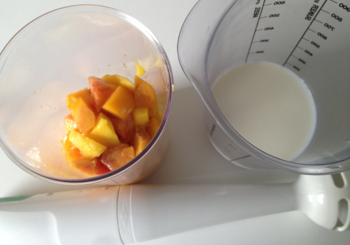 Mango peach milkshake 02