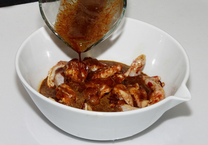 Hot chicken wings 03