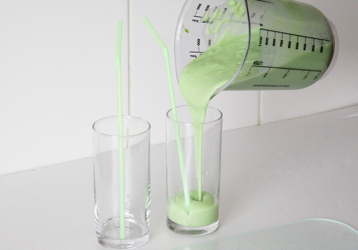Avocado smoothie 04