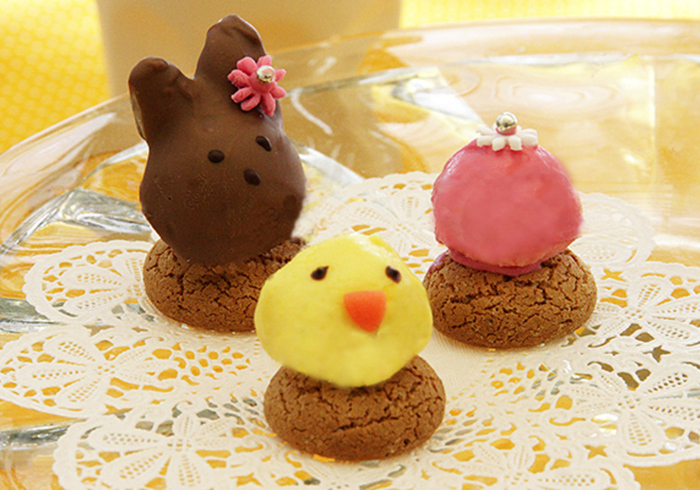 Paas petit fours home