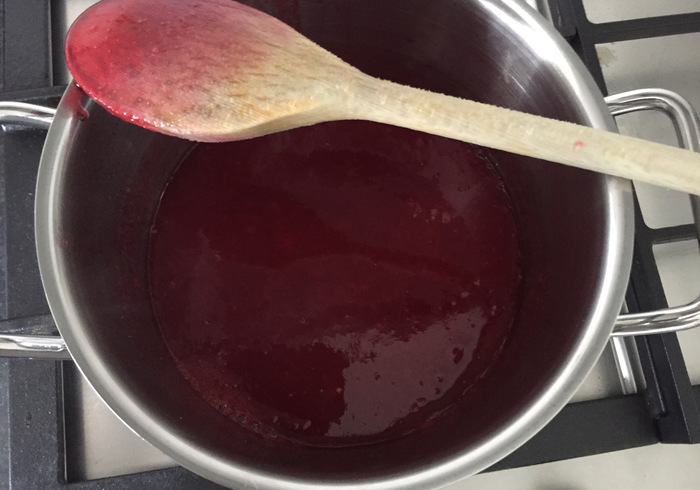 Raspberry syrup 06
